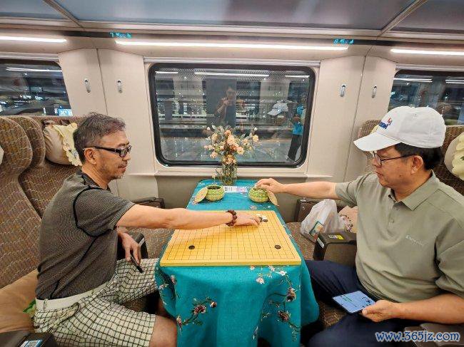 图 1：中老高铁对弈